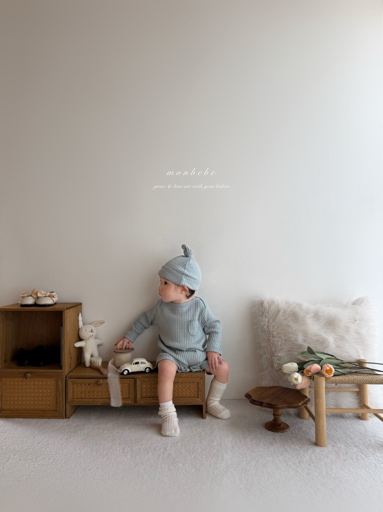 Leo boy rompers (with beanie)