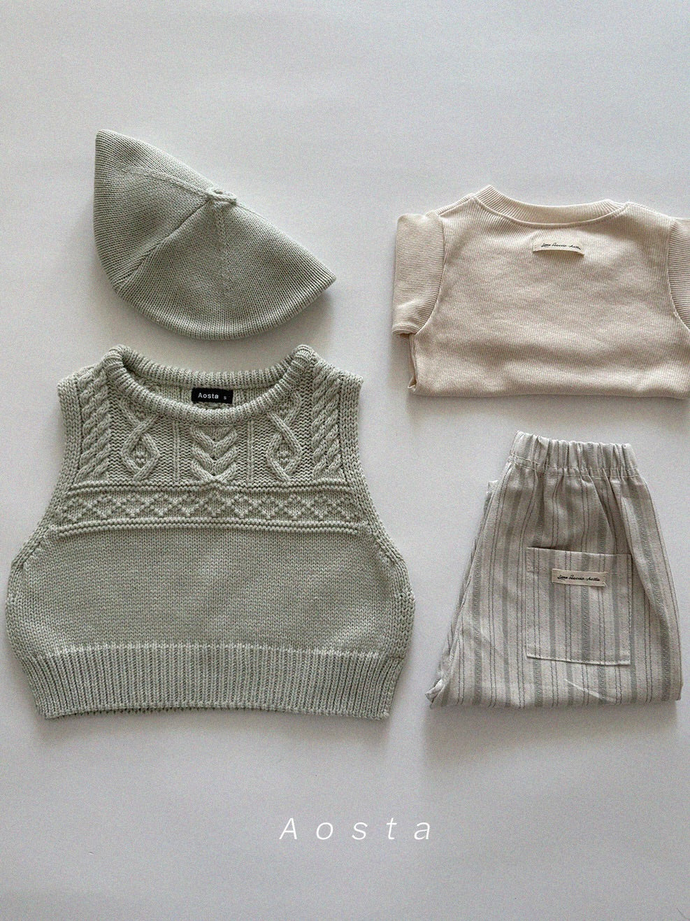 Knit vest