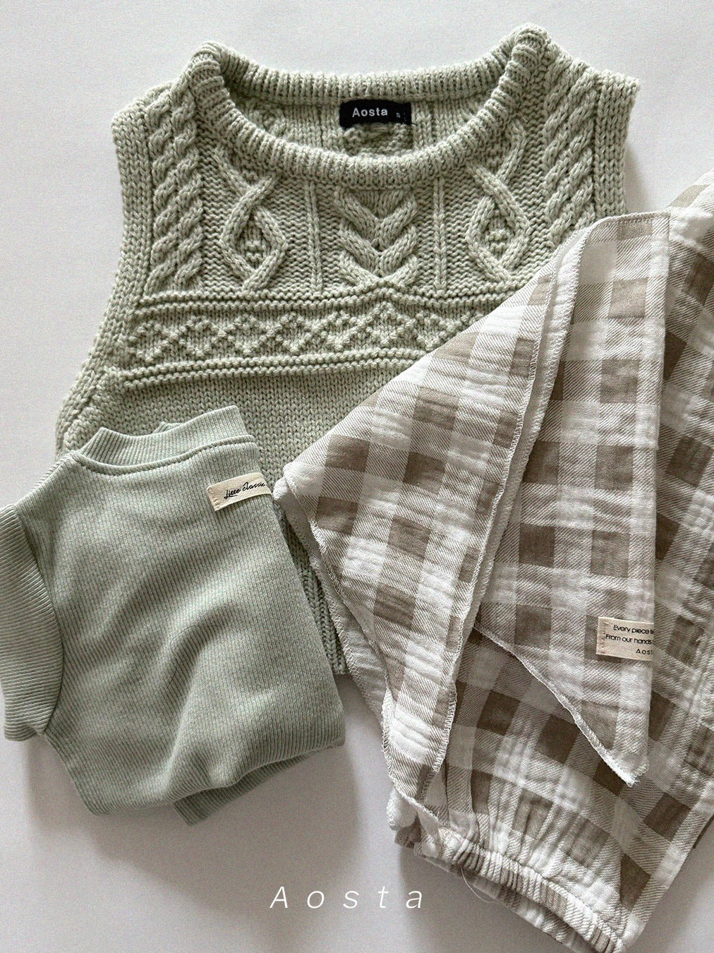 Knit vest