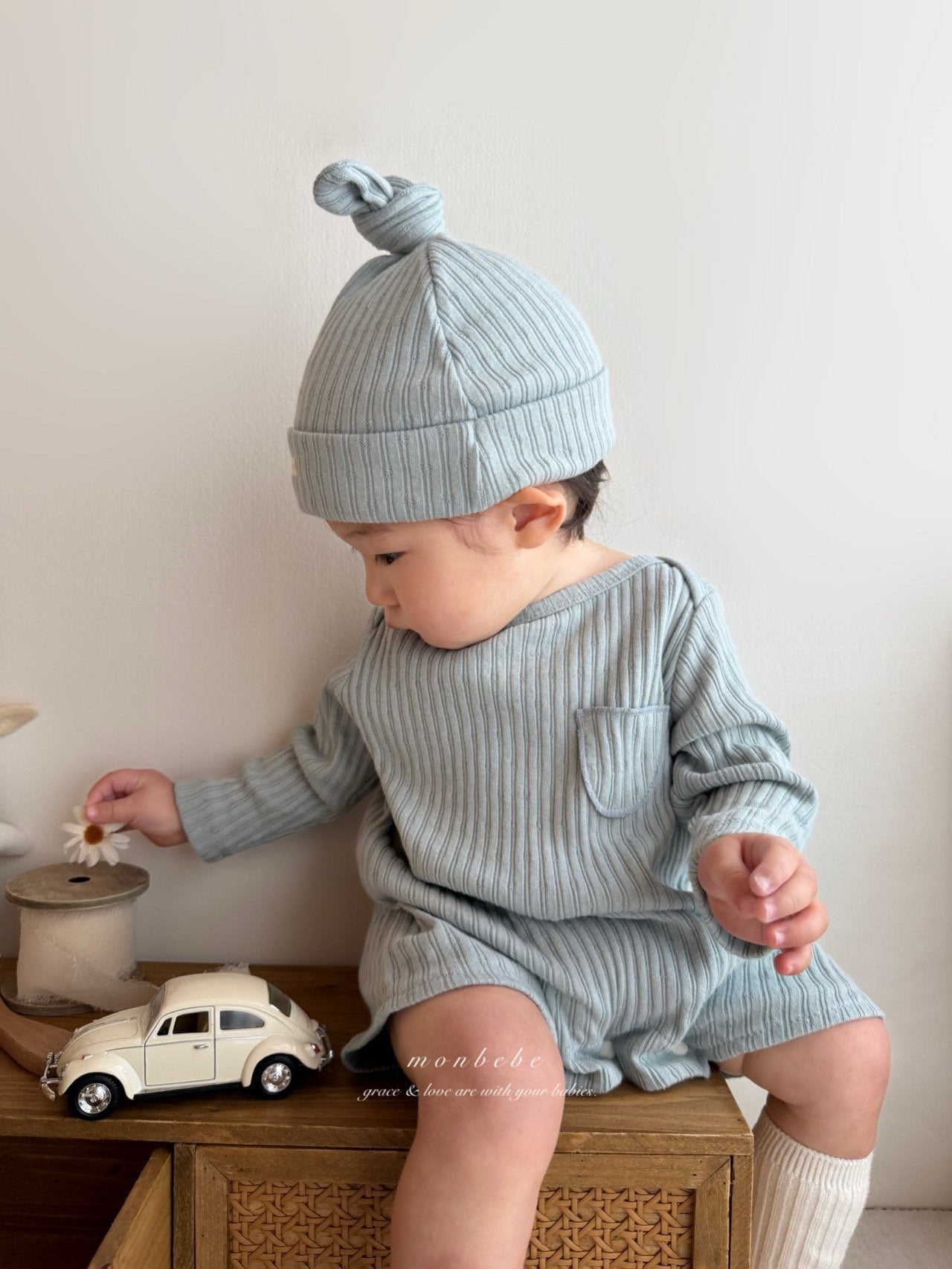 Leo boy rompers (with beanie)