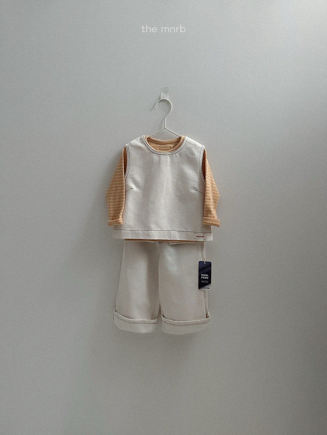 Non-fade vest