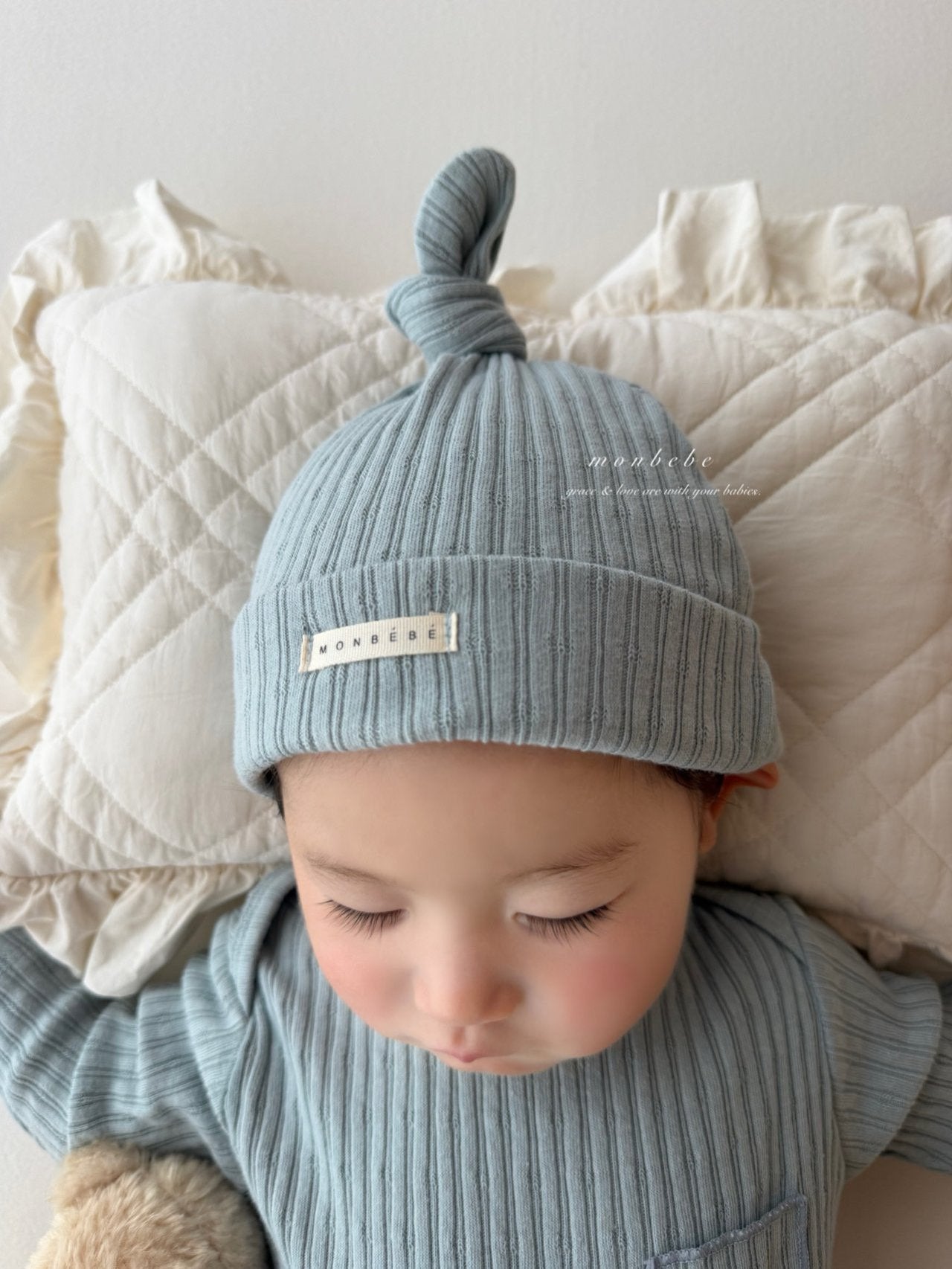 Leo boy rompers (with beanie)