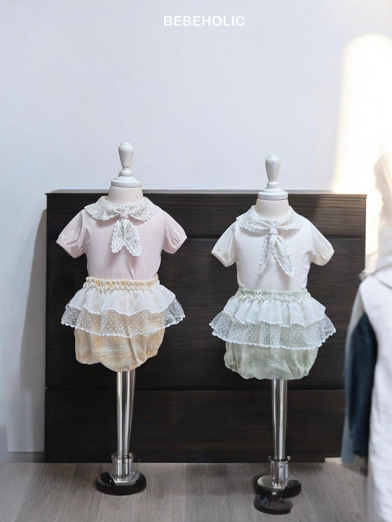 Flower collar T