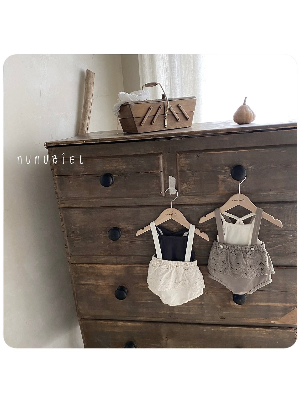 Bebe madeleine sleeveless