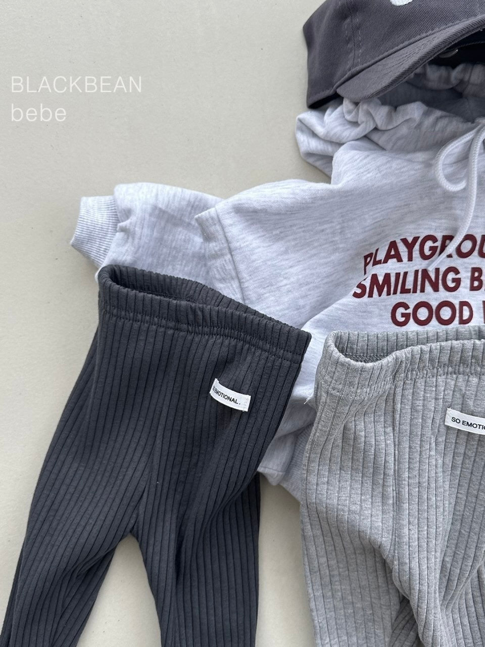 Basic ribbed leggings