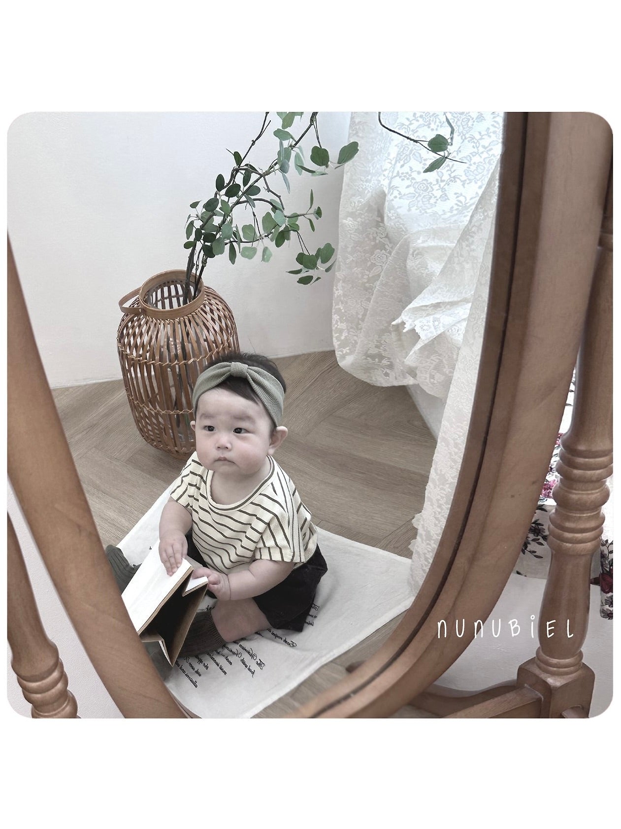 Bebe modern T shirts