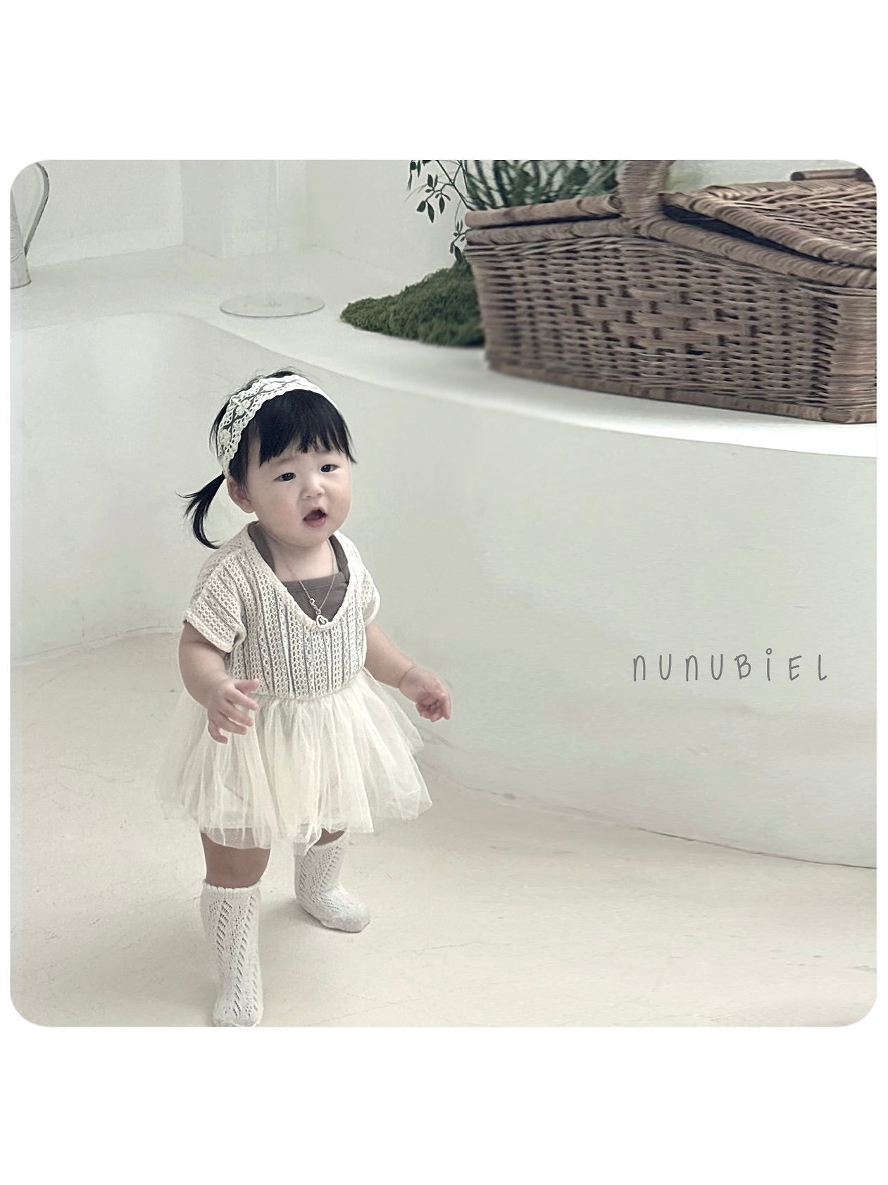Bebe madeleine sleeveless