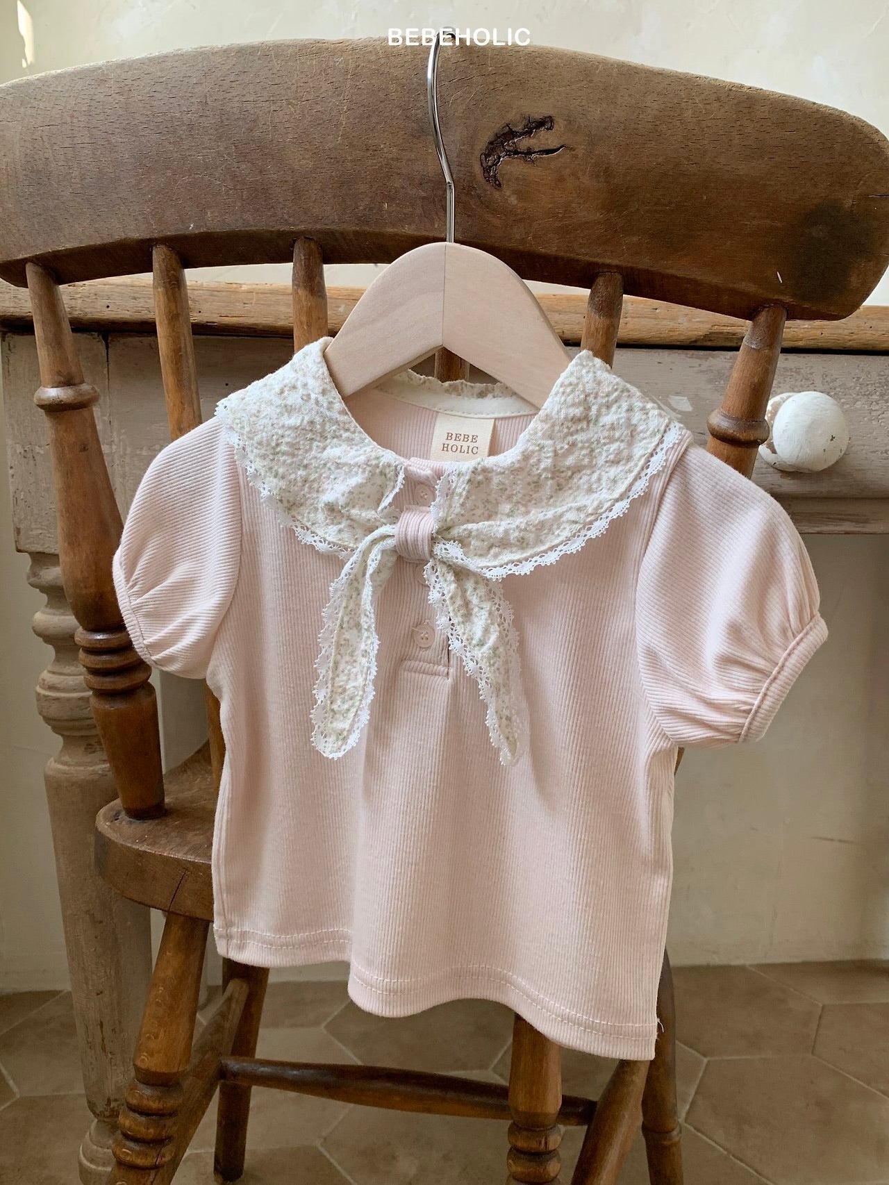 Flower collar T