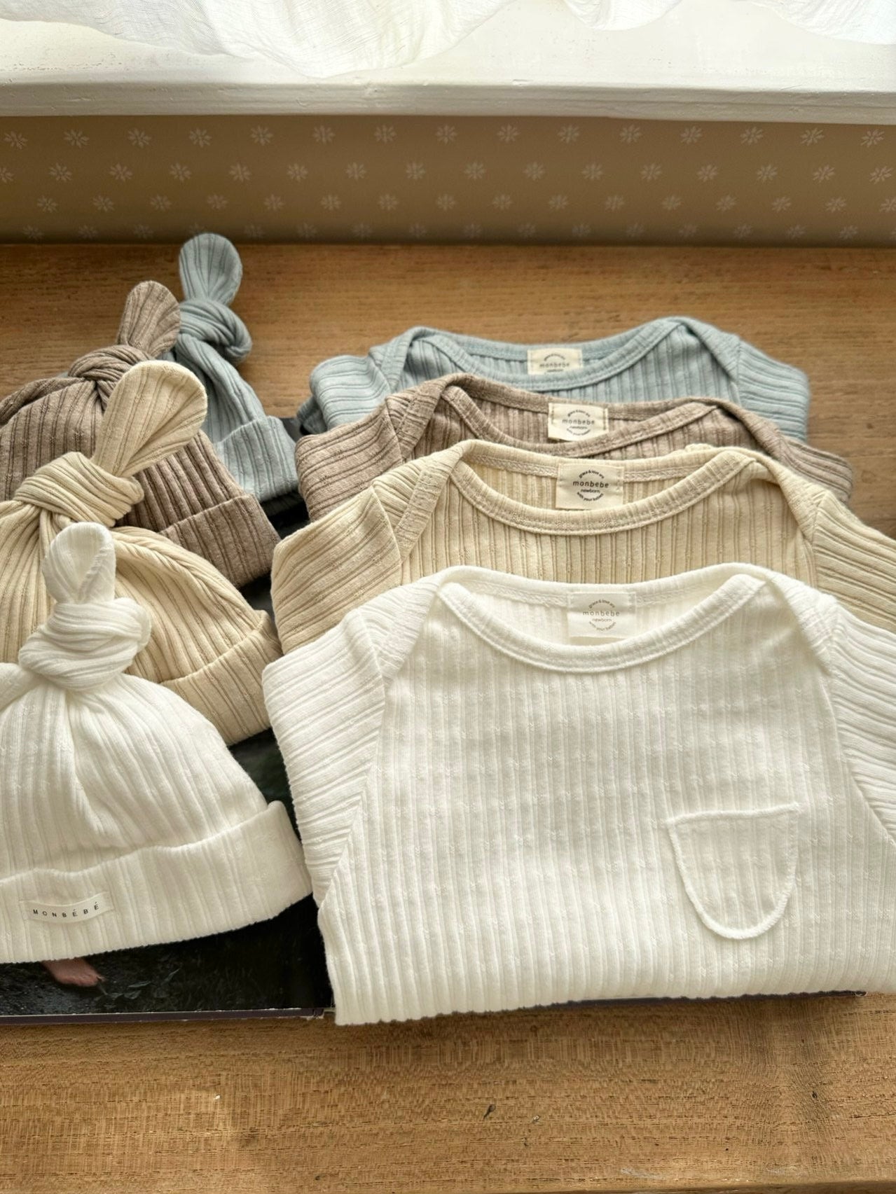 Leo boy rompers (with beanie)