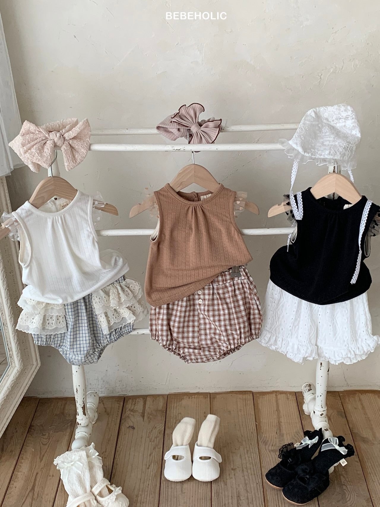 Lily frill T
