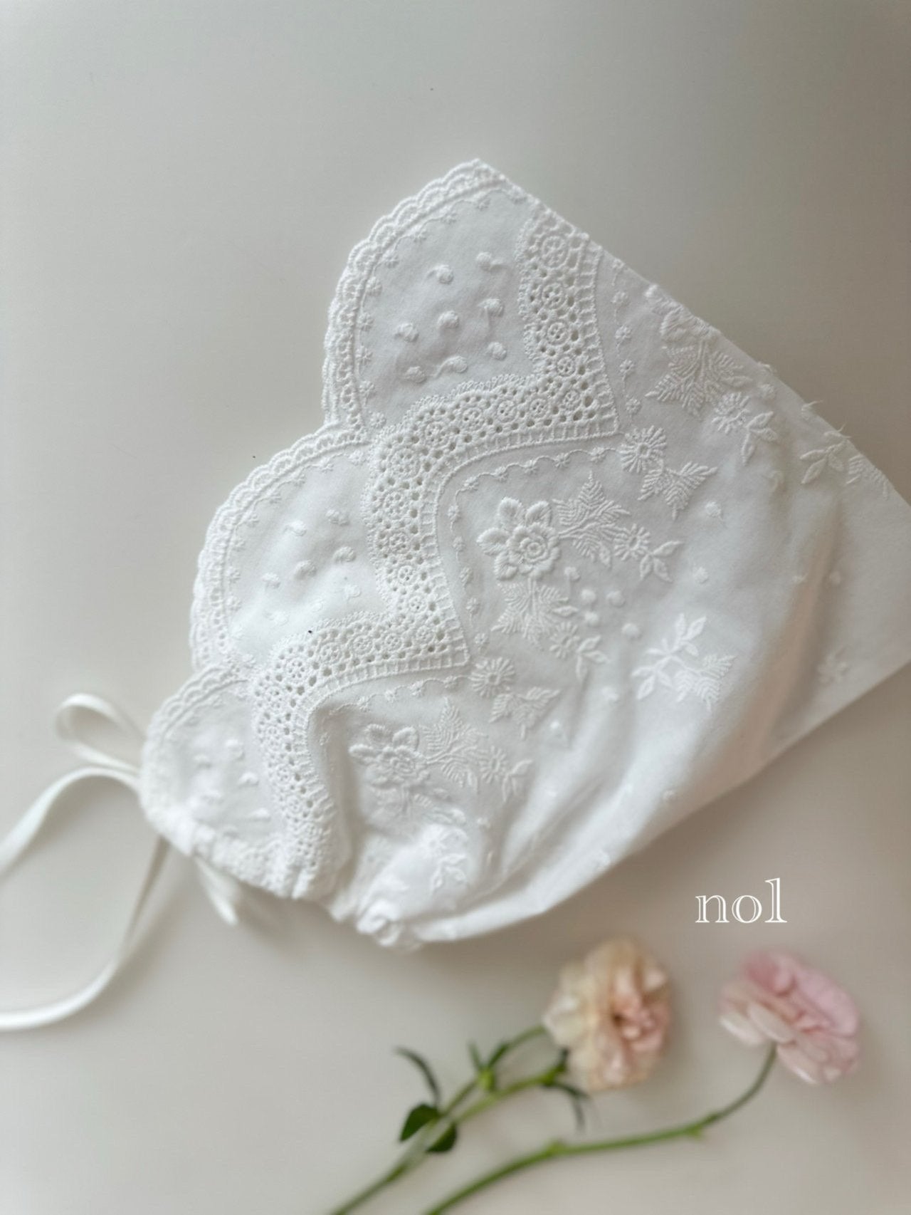 Classic Embroidery Bonnet