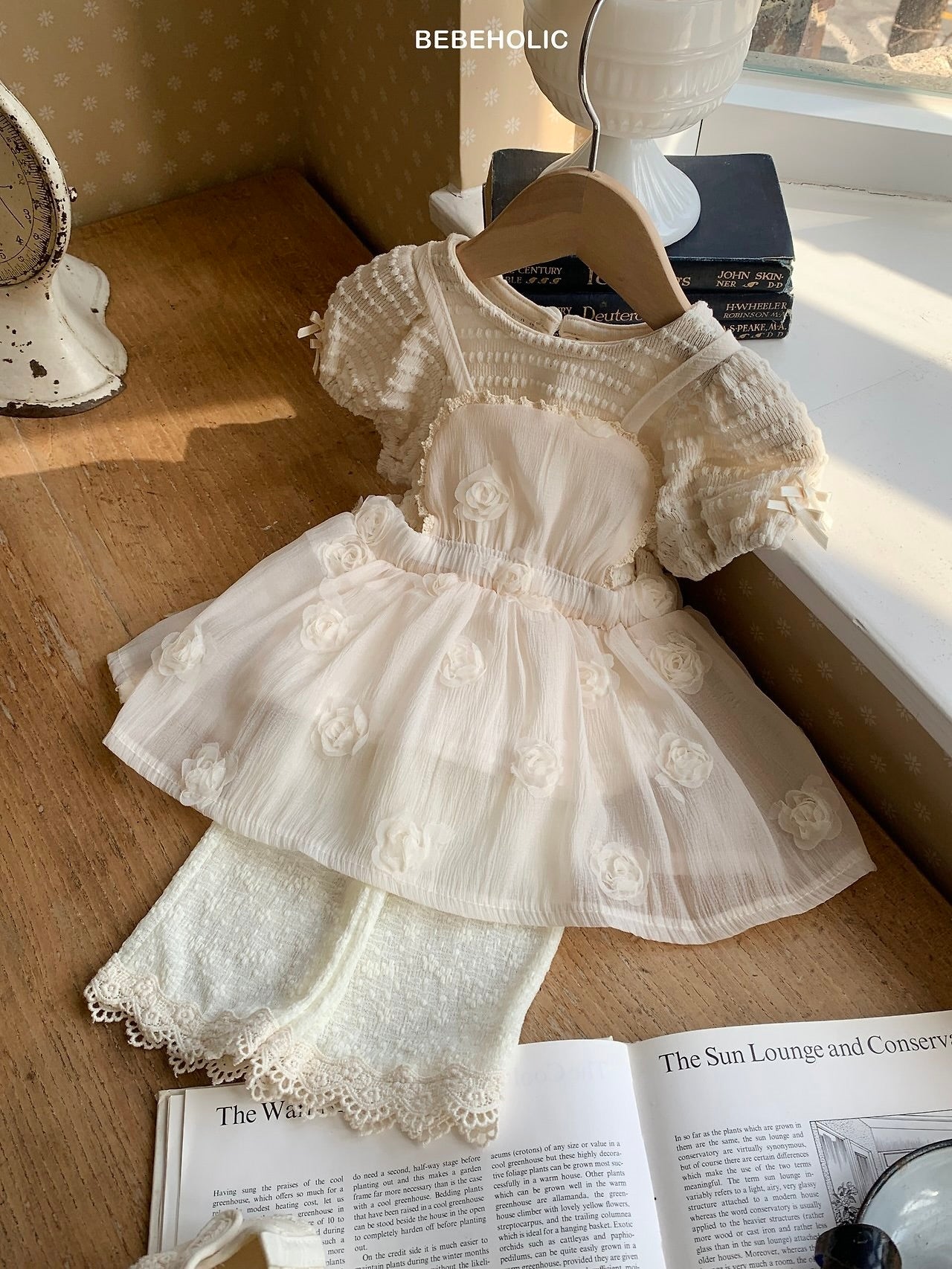 Rose apron skirt