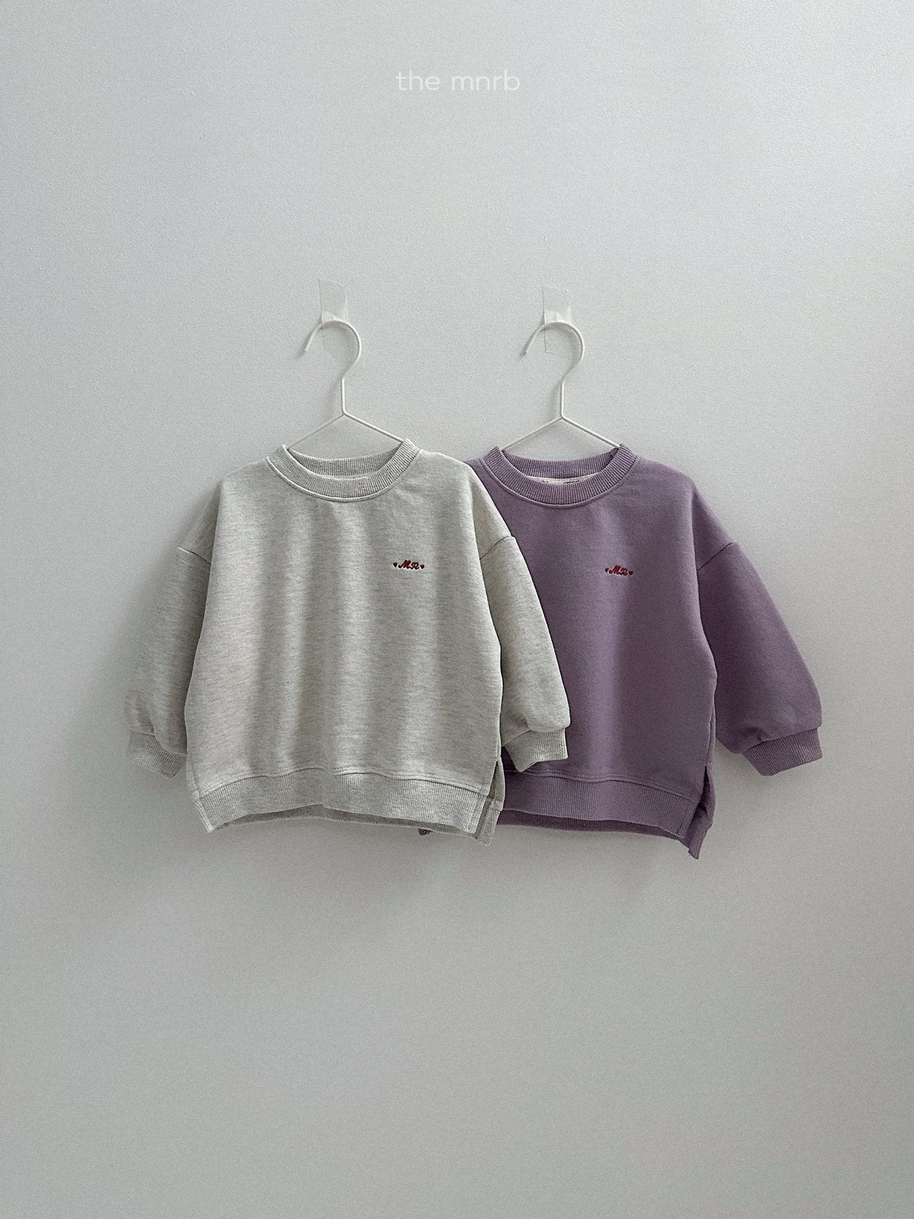 Asymmetric sweatshirt