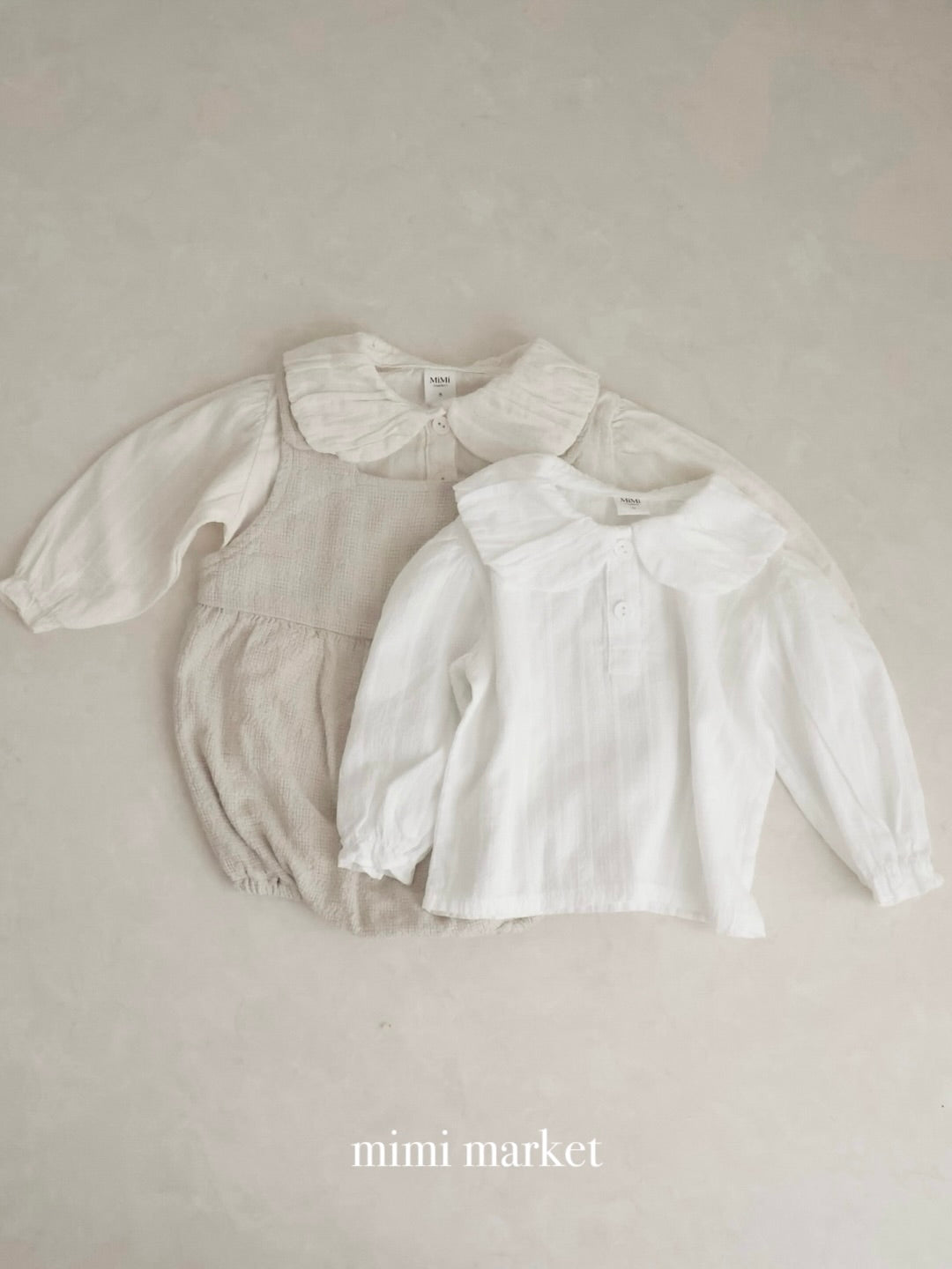 Volume collar blouse