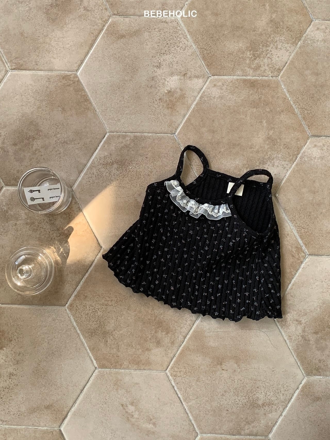 Frill sleeveless top