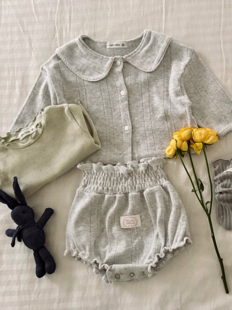 Eyelet smocking bloomer