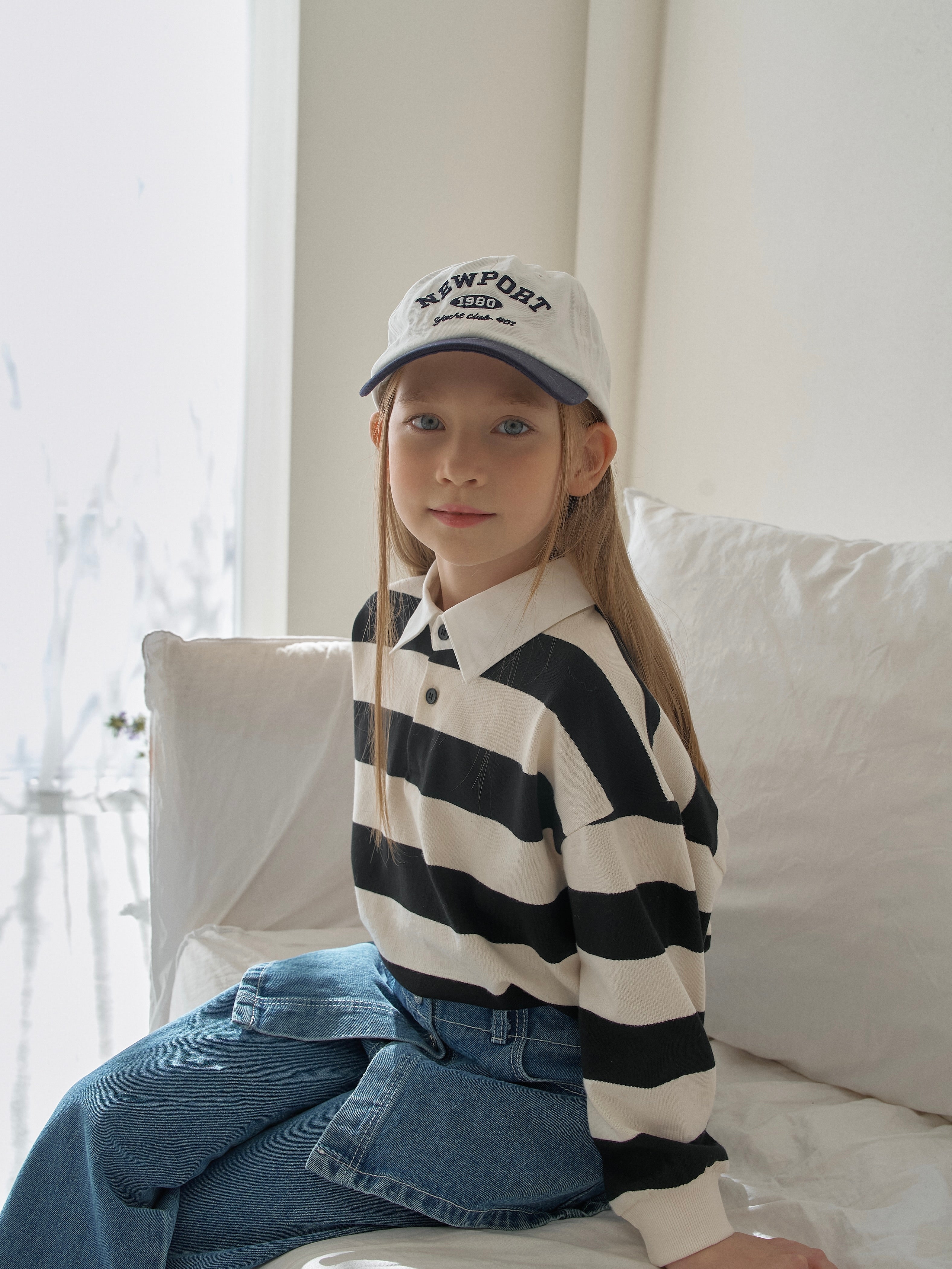 Stripe collar sweatshirt