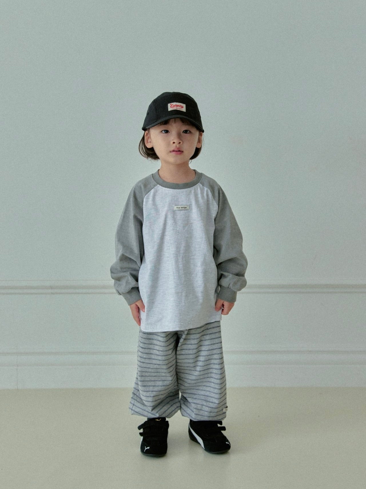 Single raglan sleeve T