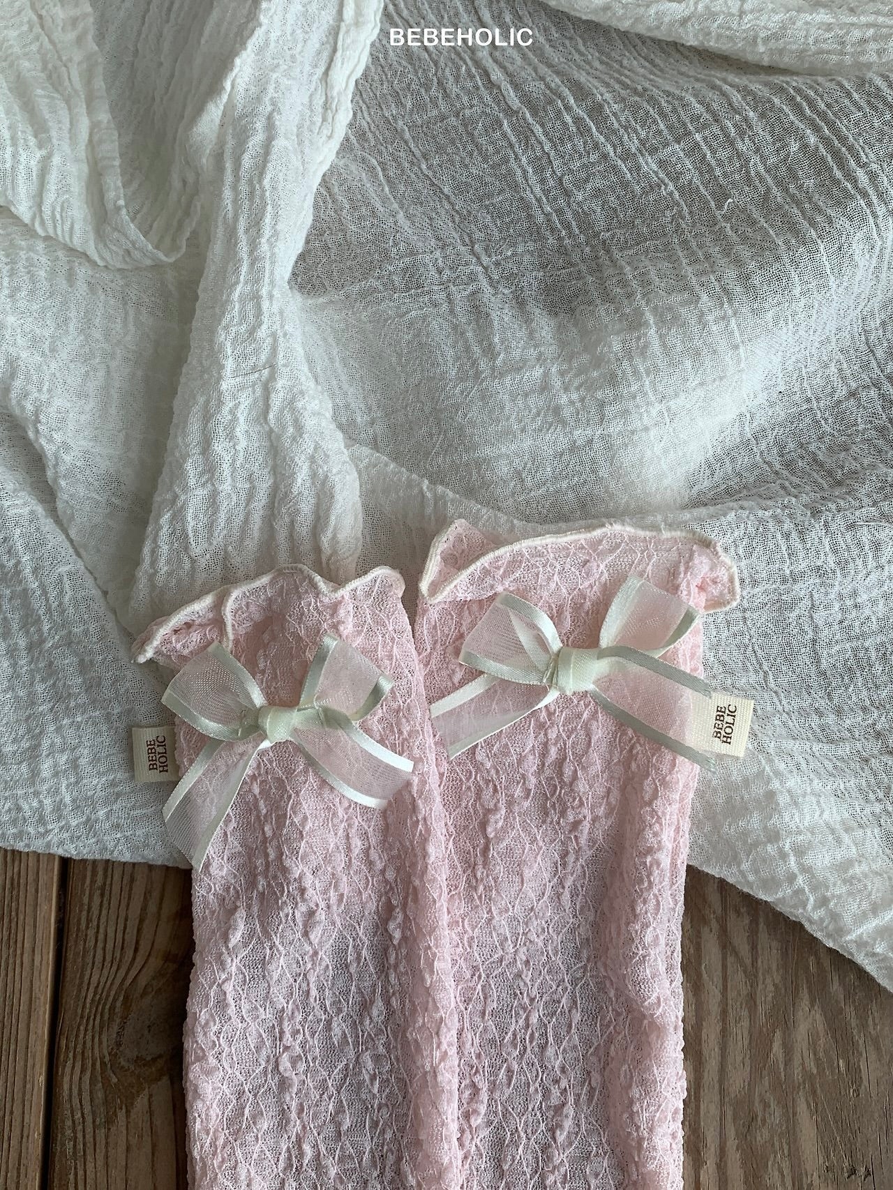Veil knee socks