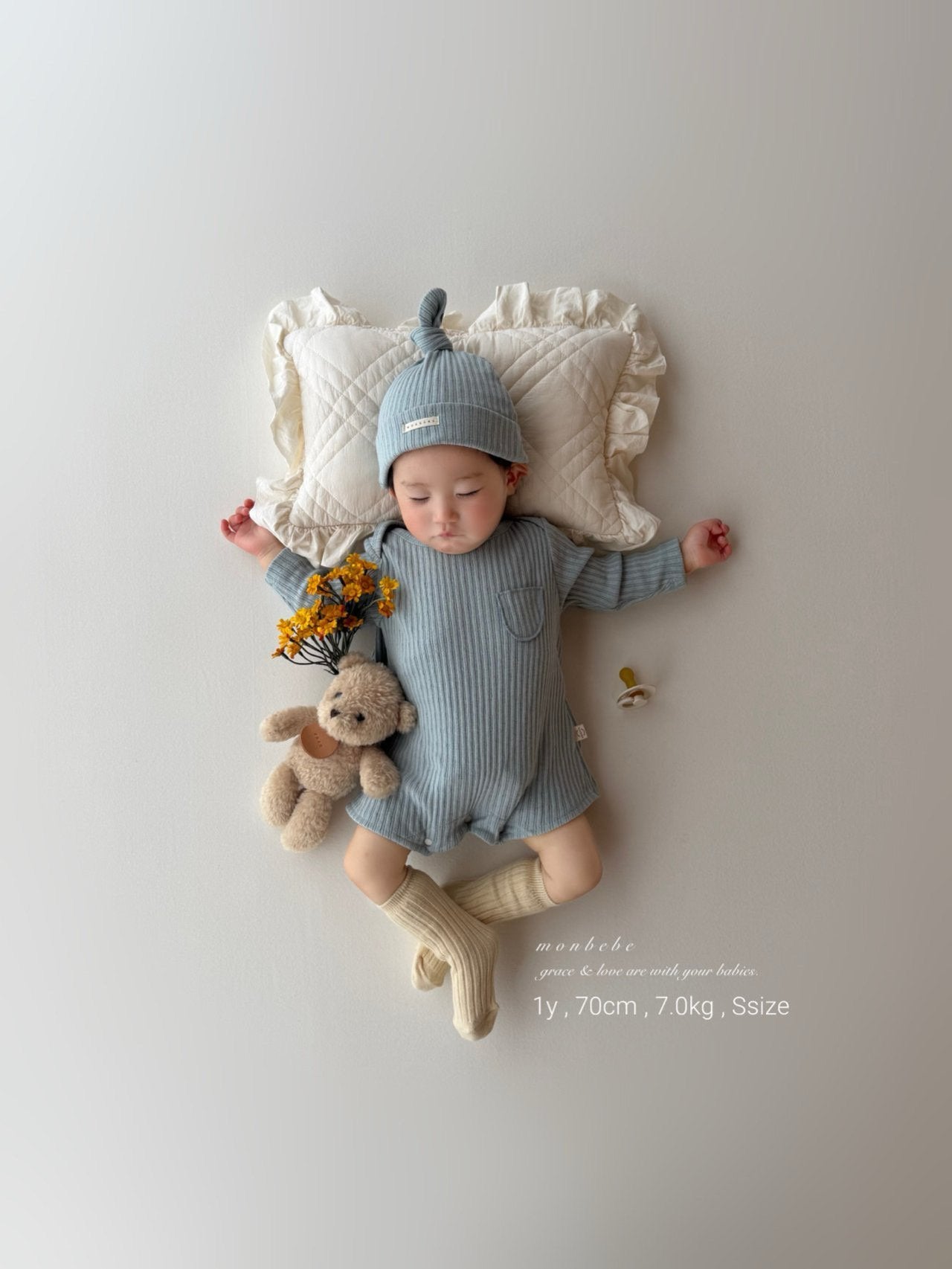 Leo boy rompers (with beanie)