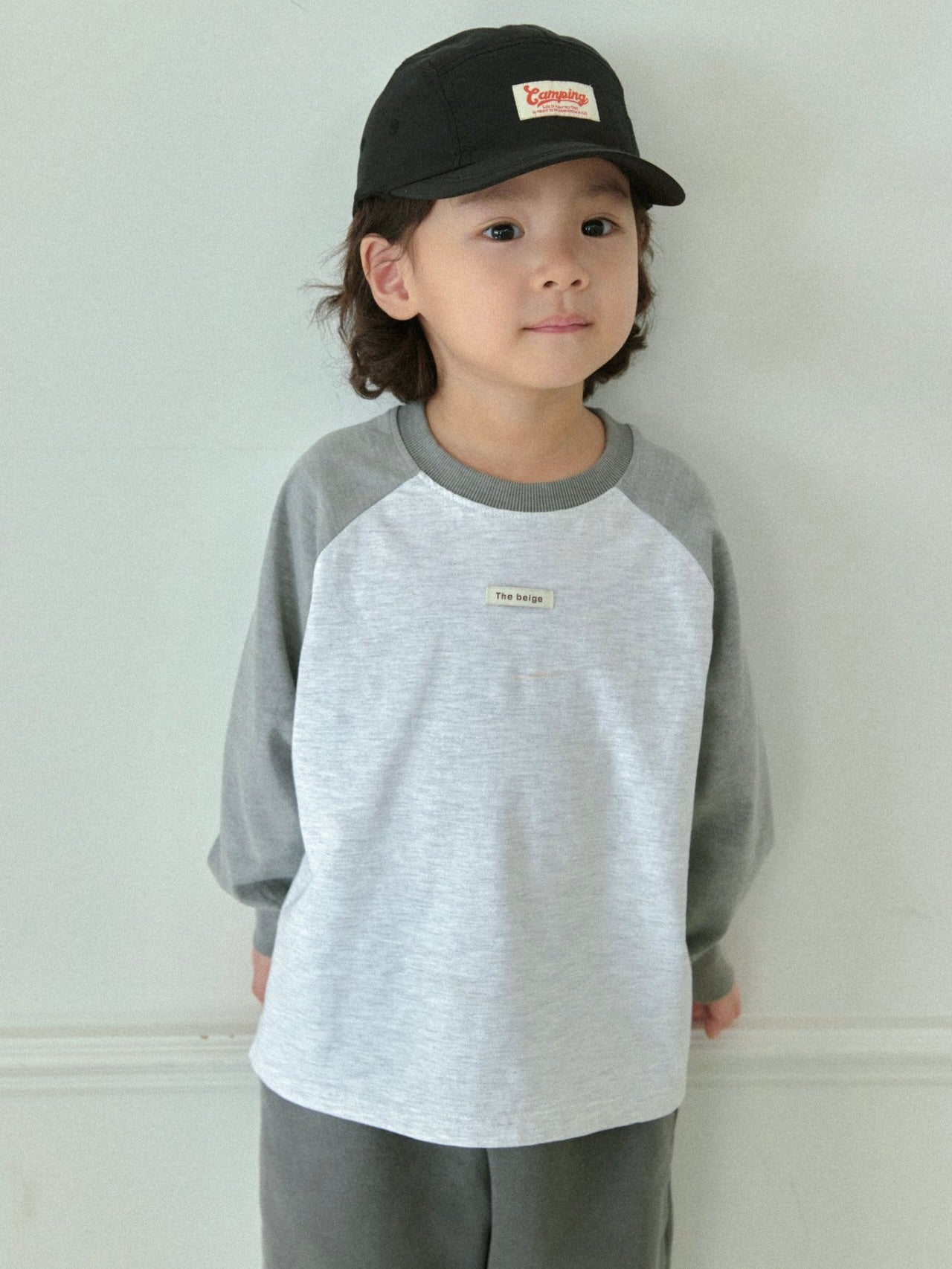 Single raglan sleeve T