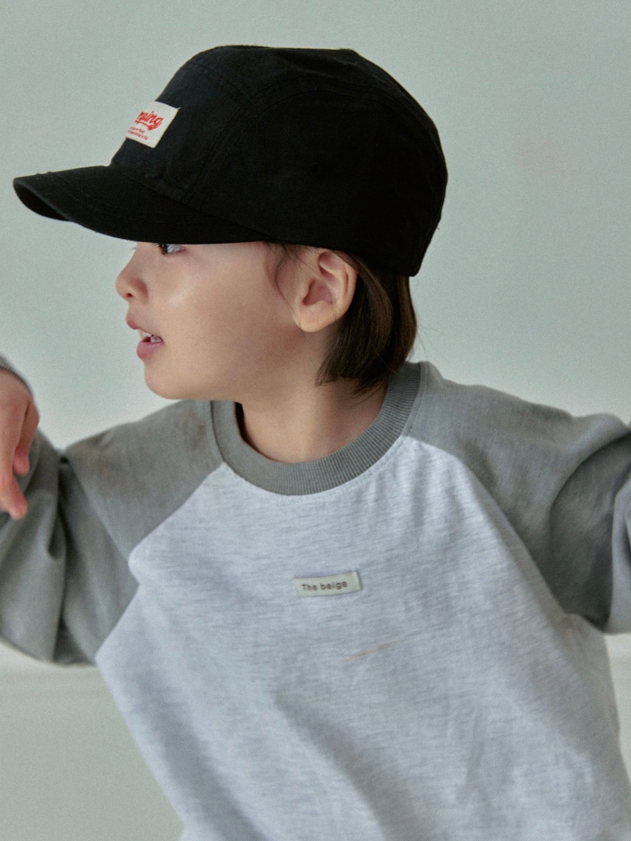 Single raglan sleeve T