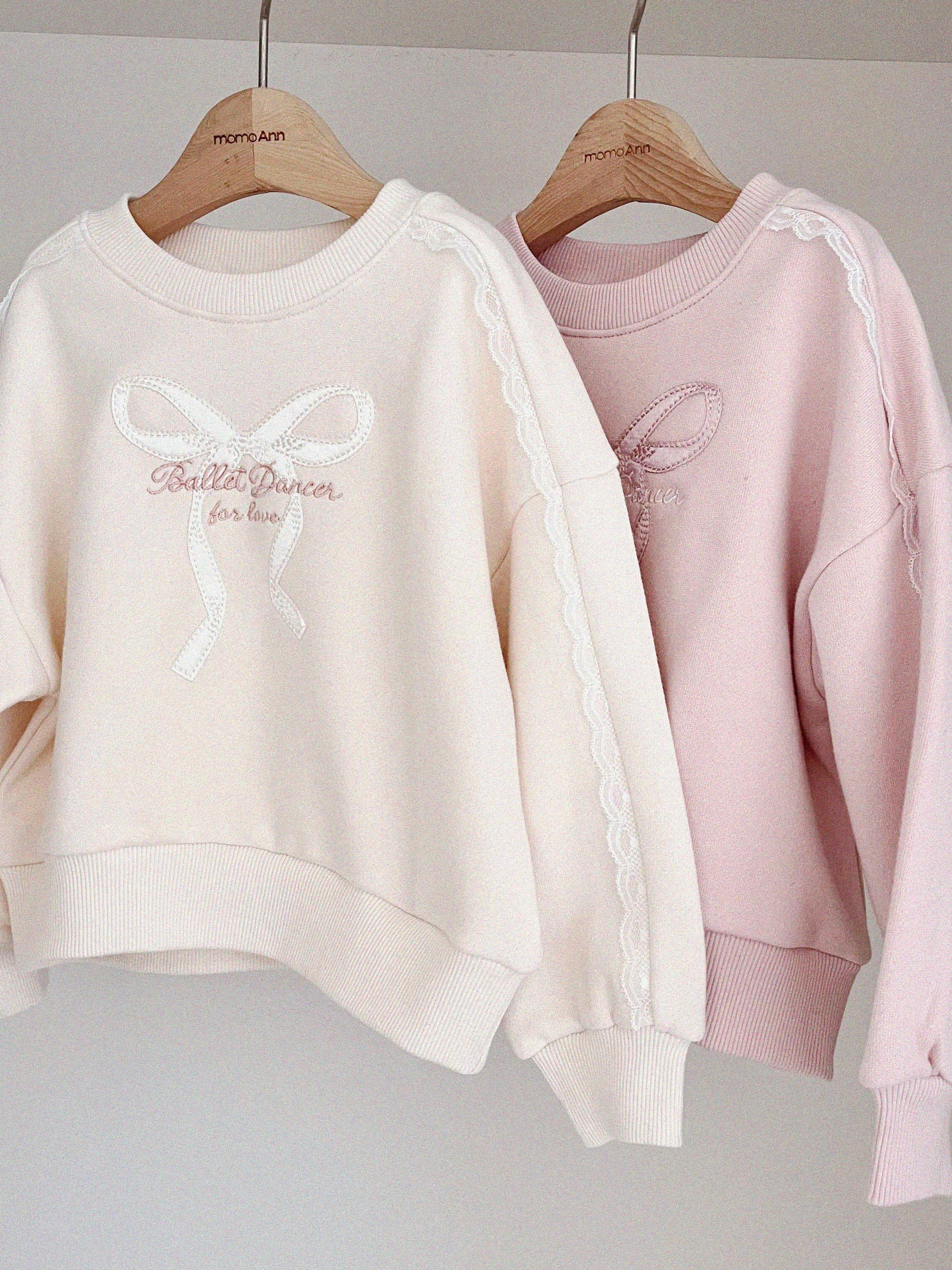 Ribbon sweatshirt