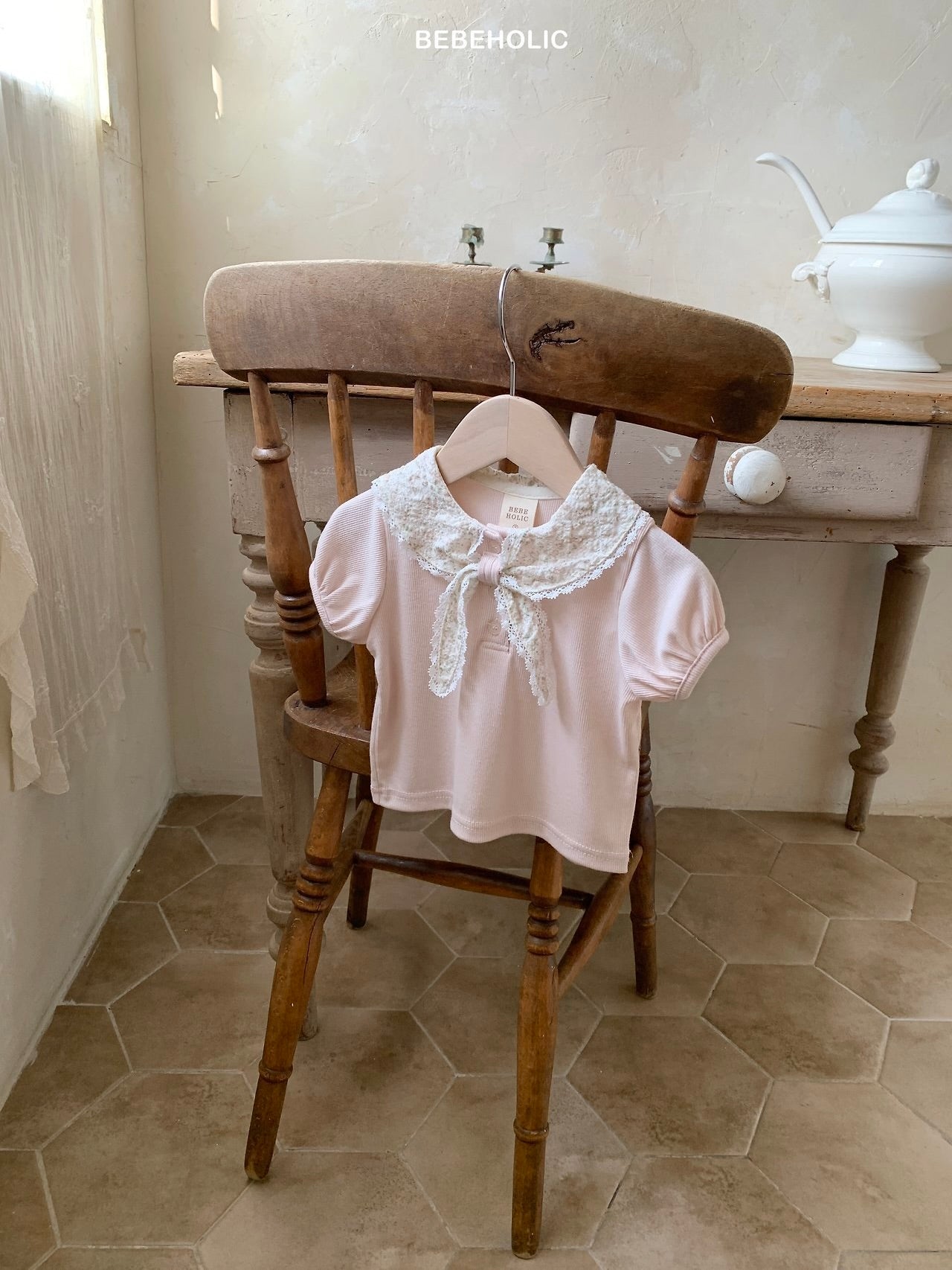 Flower collar T