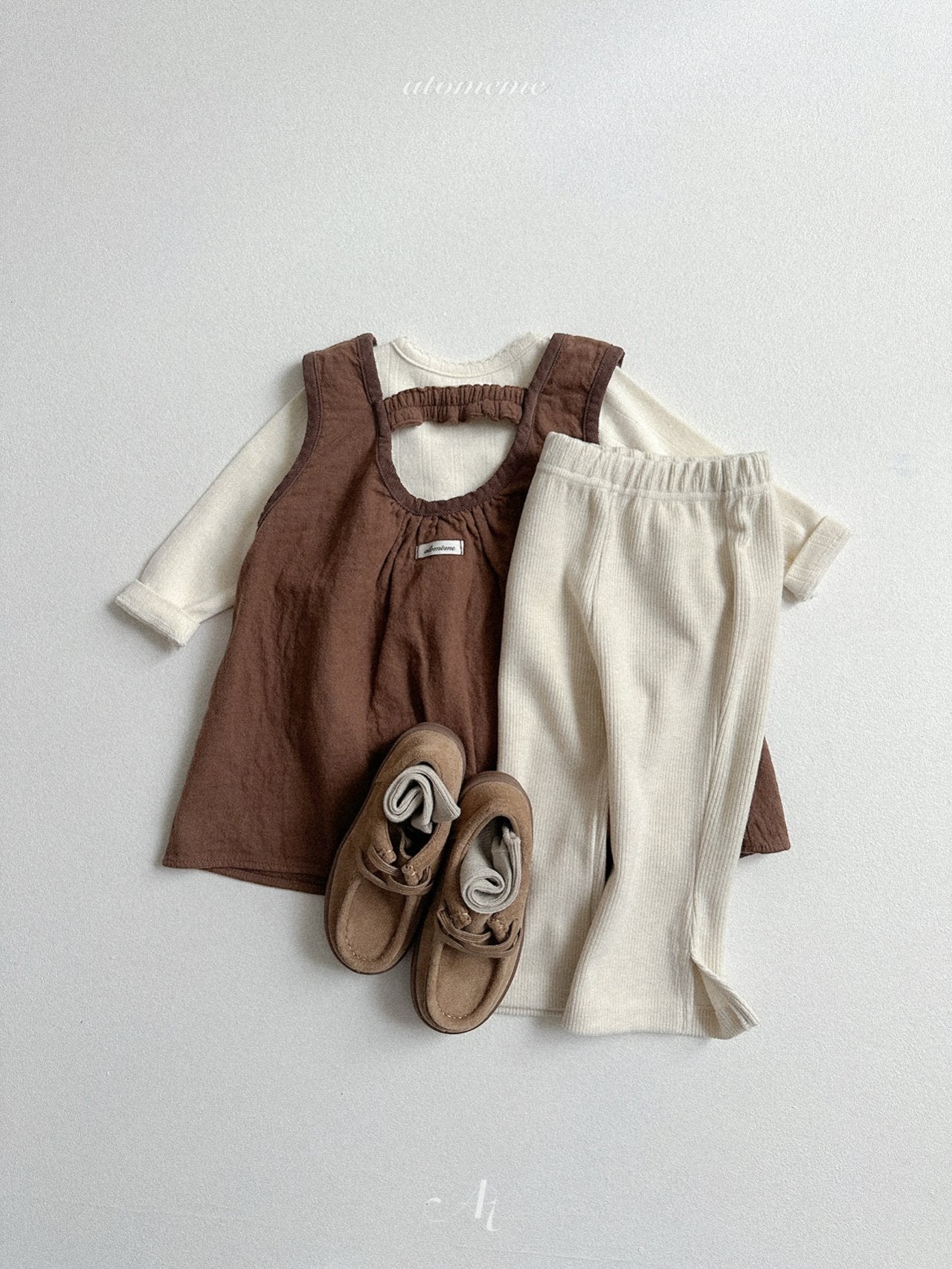 Eyelet picot lace T-shirt