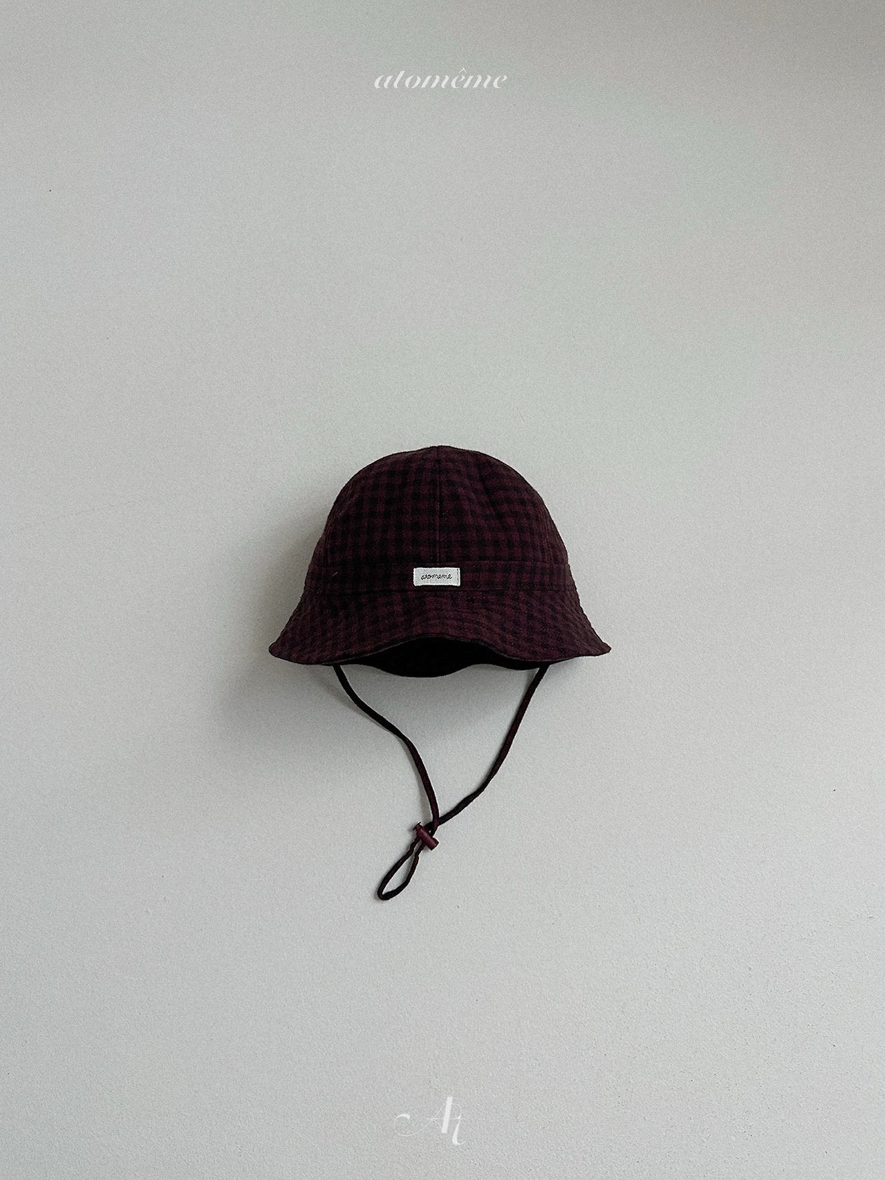 Acorn bucket hat