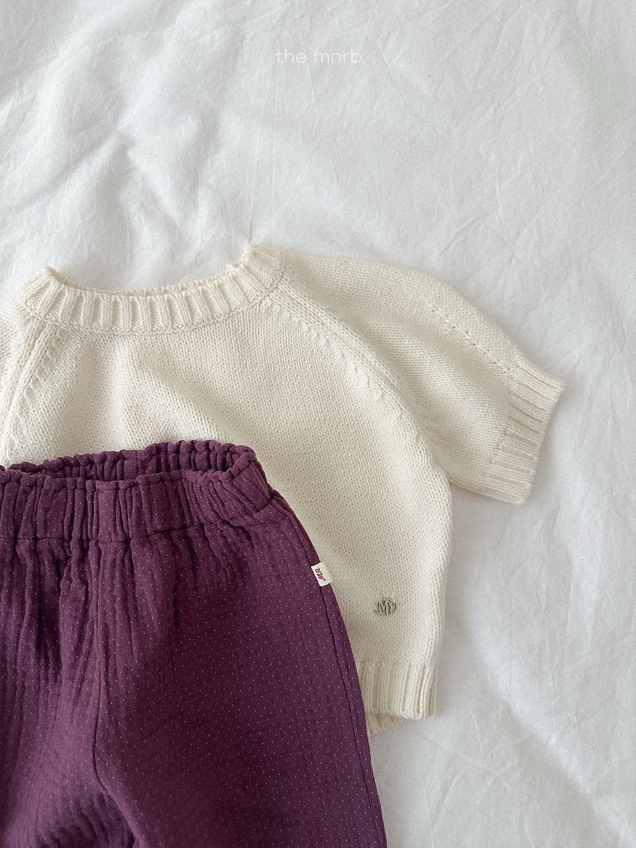 Emblem 3/4 sleeve knit