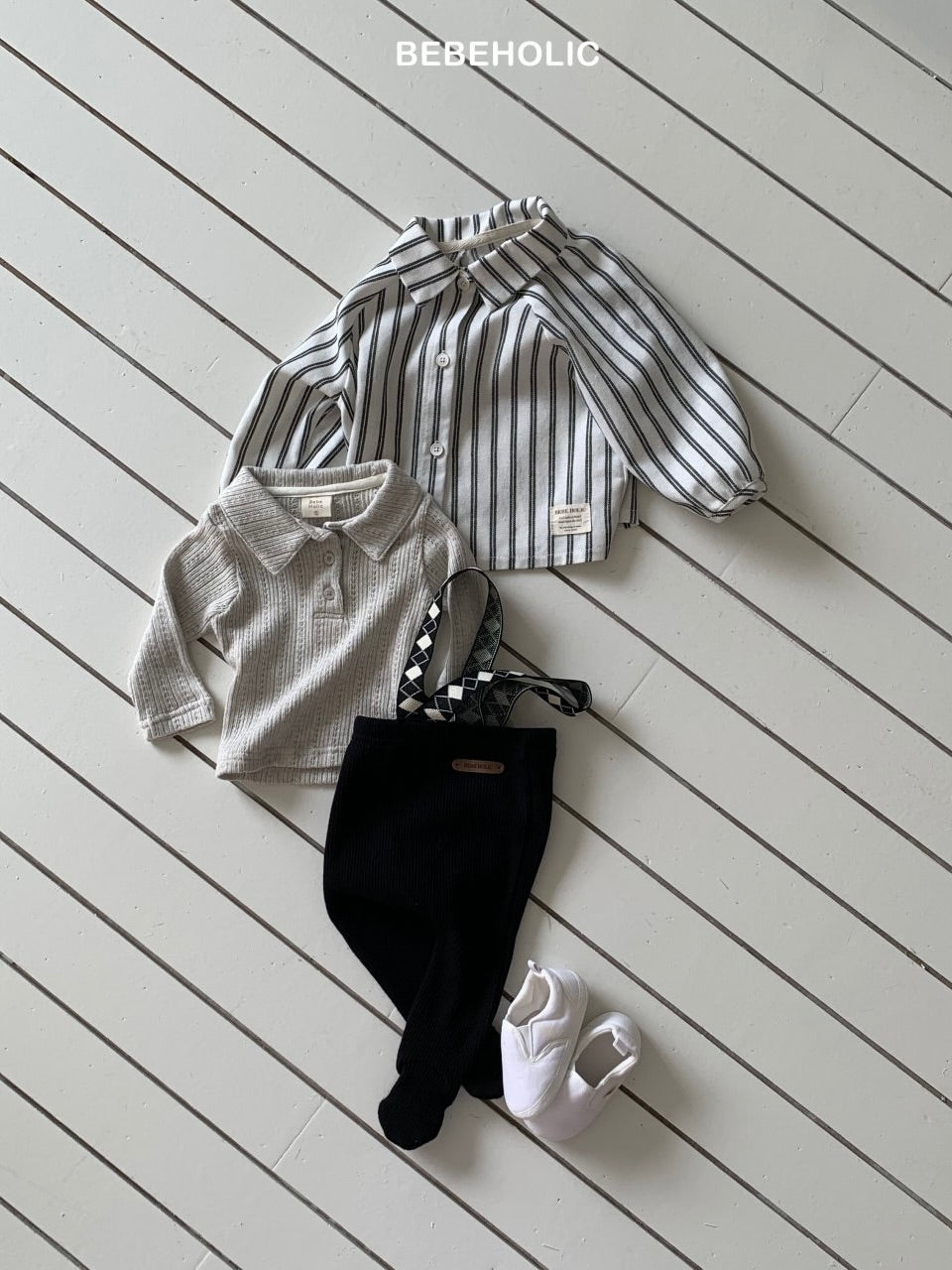 Eyelet soft collar T