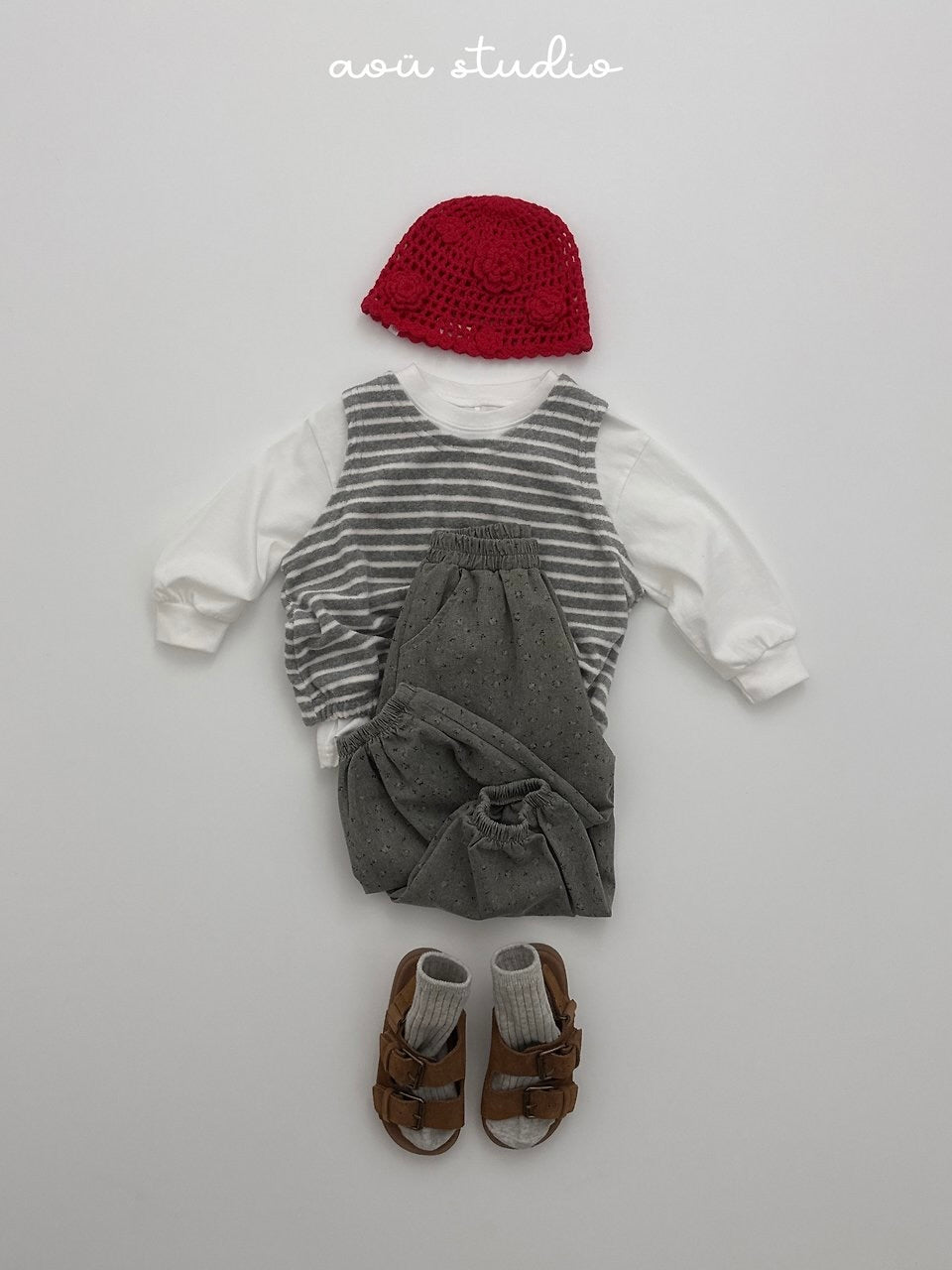 Como sleeveless
