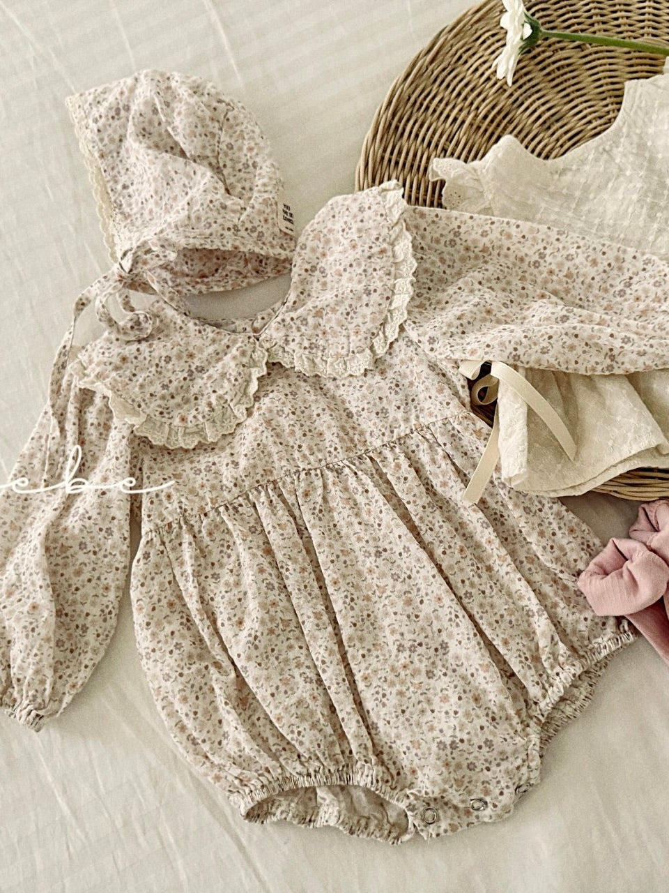 Small flower rompers