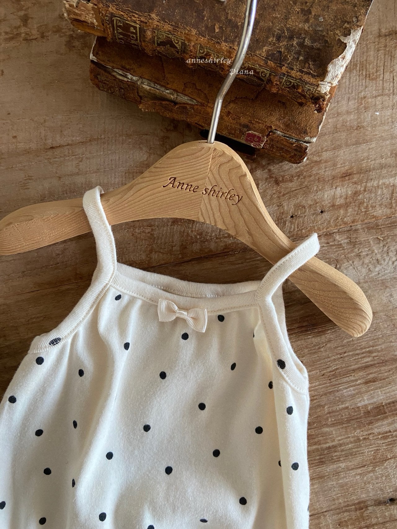 Berry sleeveless top