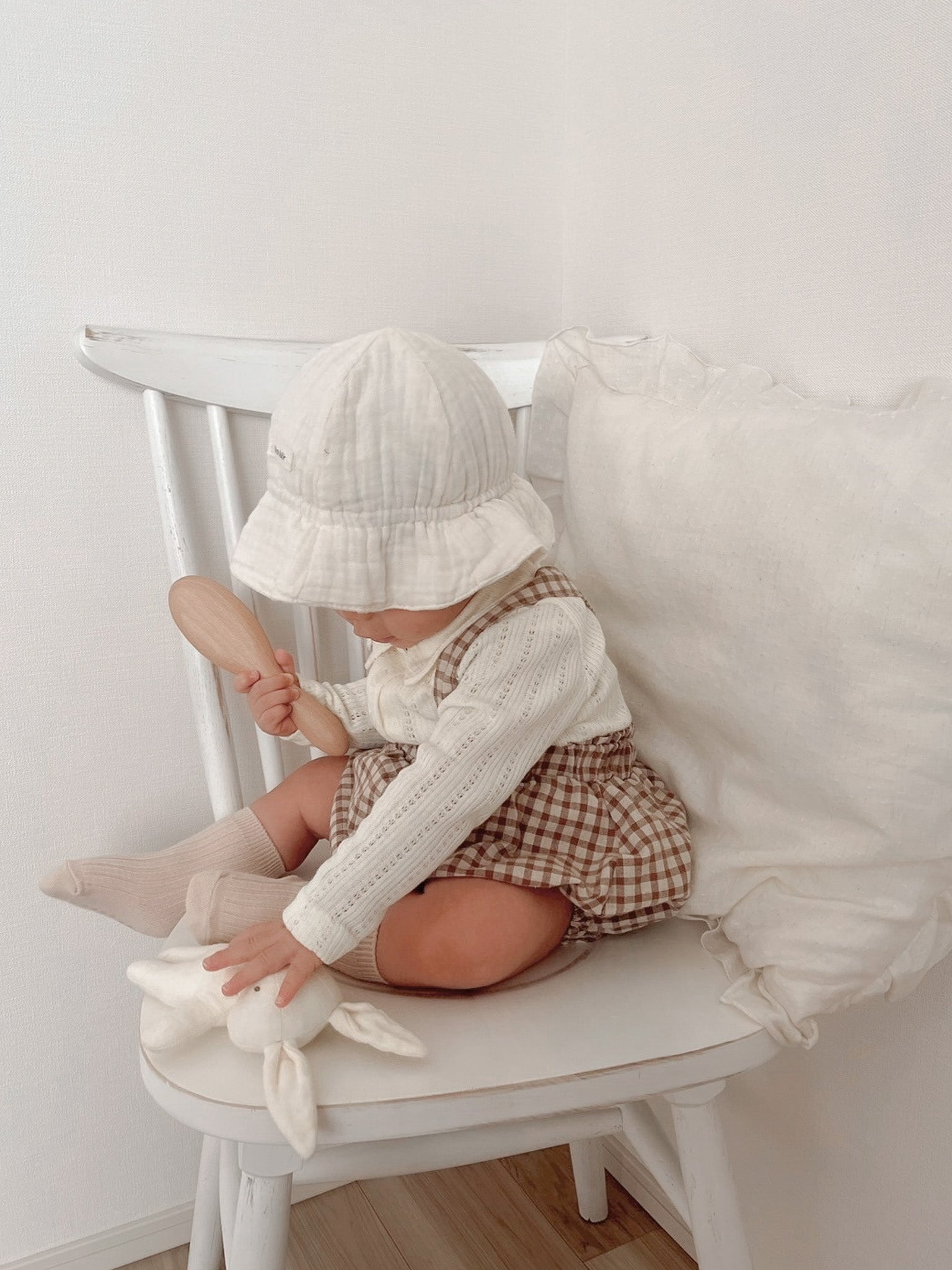 Eyelet soft collar T