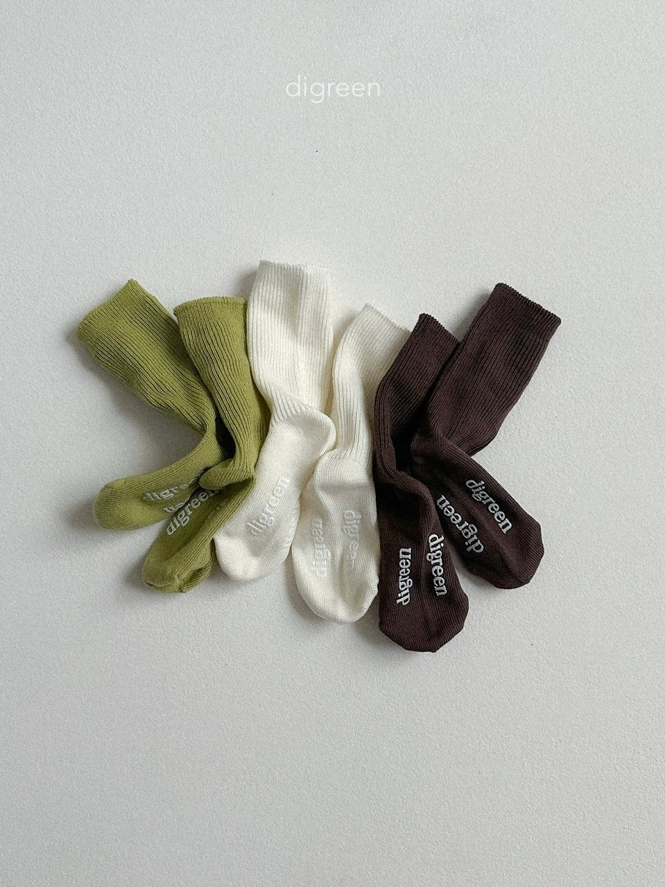 Olive socks set
