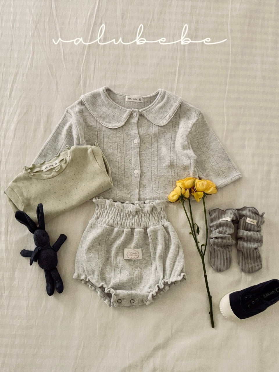 Eyelet smocking bloomer