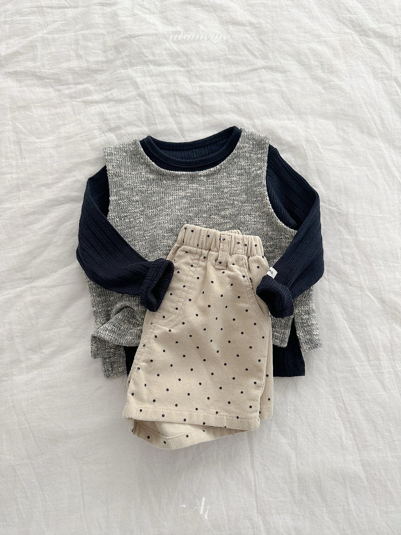 Nut wool vest