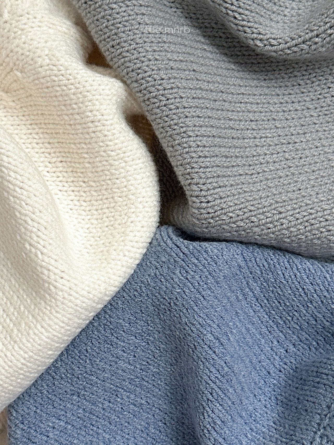 Emblem 3/4 sleeve knit