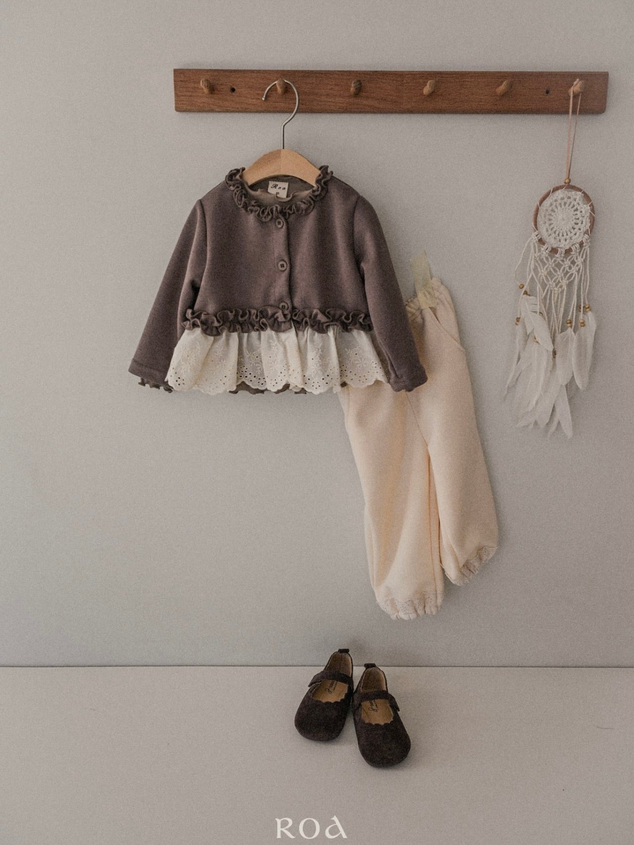 Lace frill cardigan
