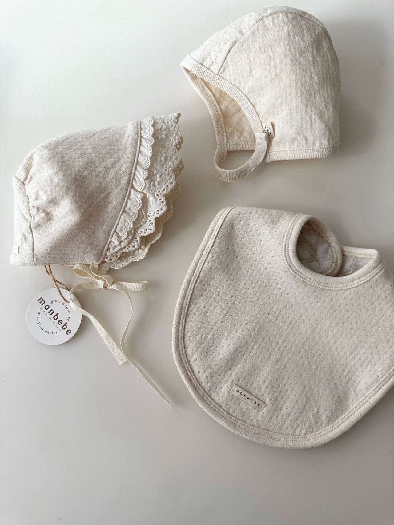 Noah double frill bonnet