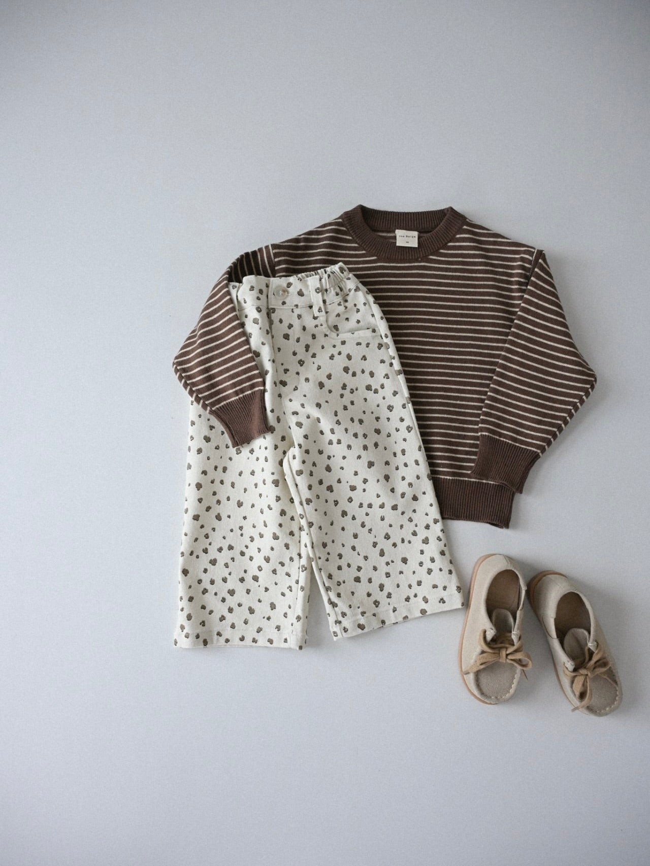 Round stripe knit