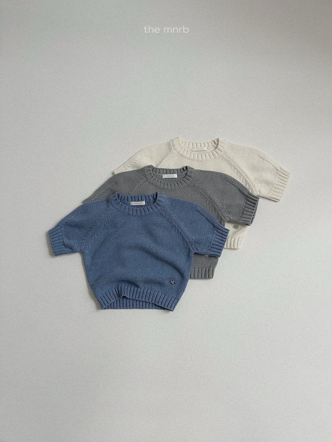 Emblem 3/4 sleeve knit