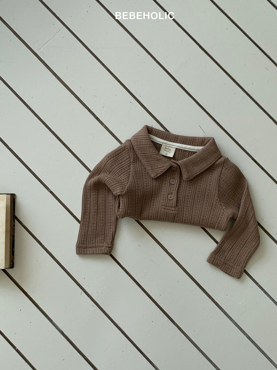 Eyelet soft collar T