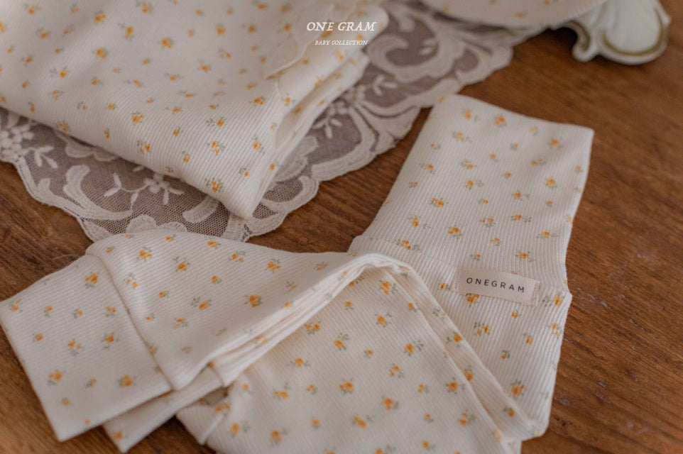 Petit flower bodysuit