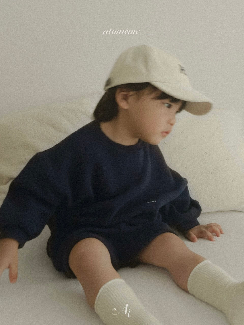Minimal sweatshirt