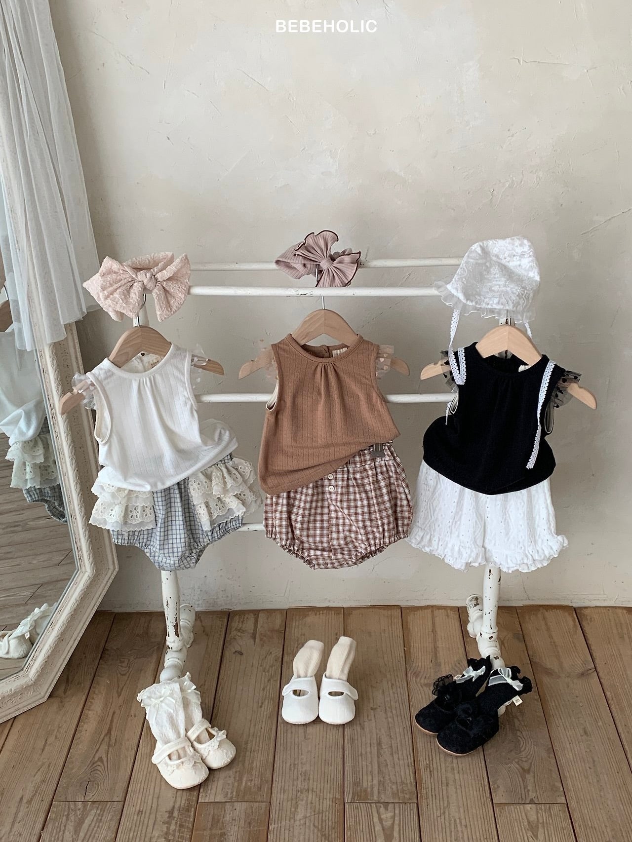 Lily frill T