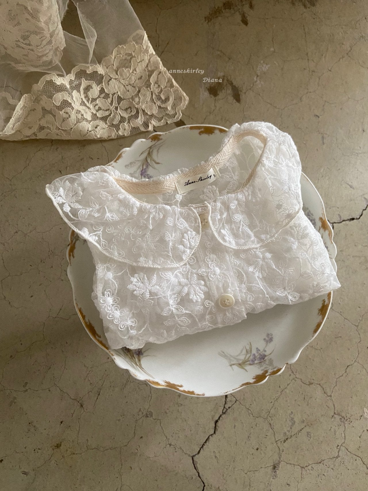 Lace collar cardigan