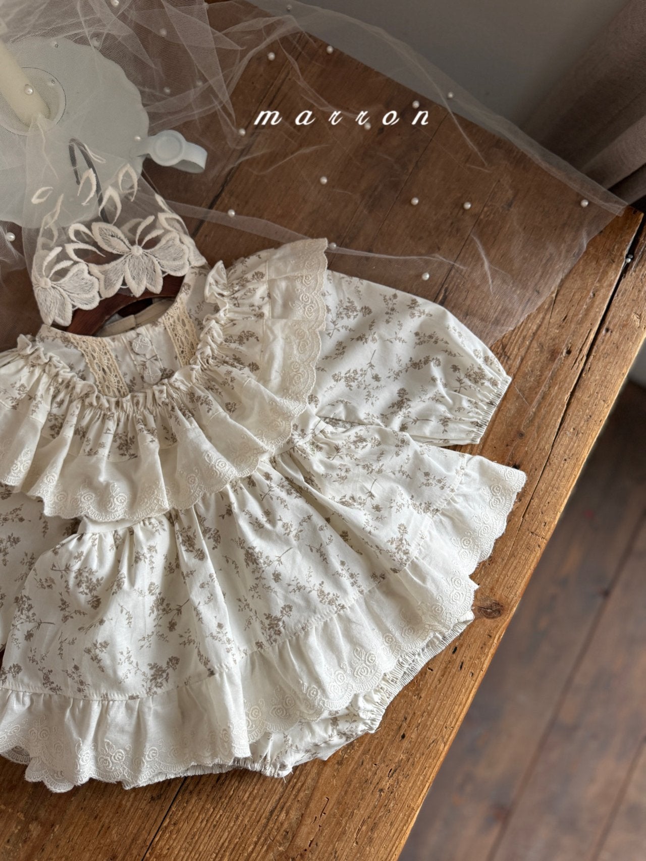 Agnes one piece (flower)